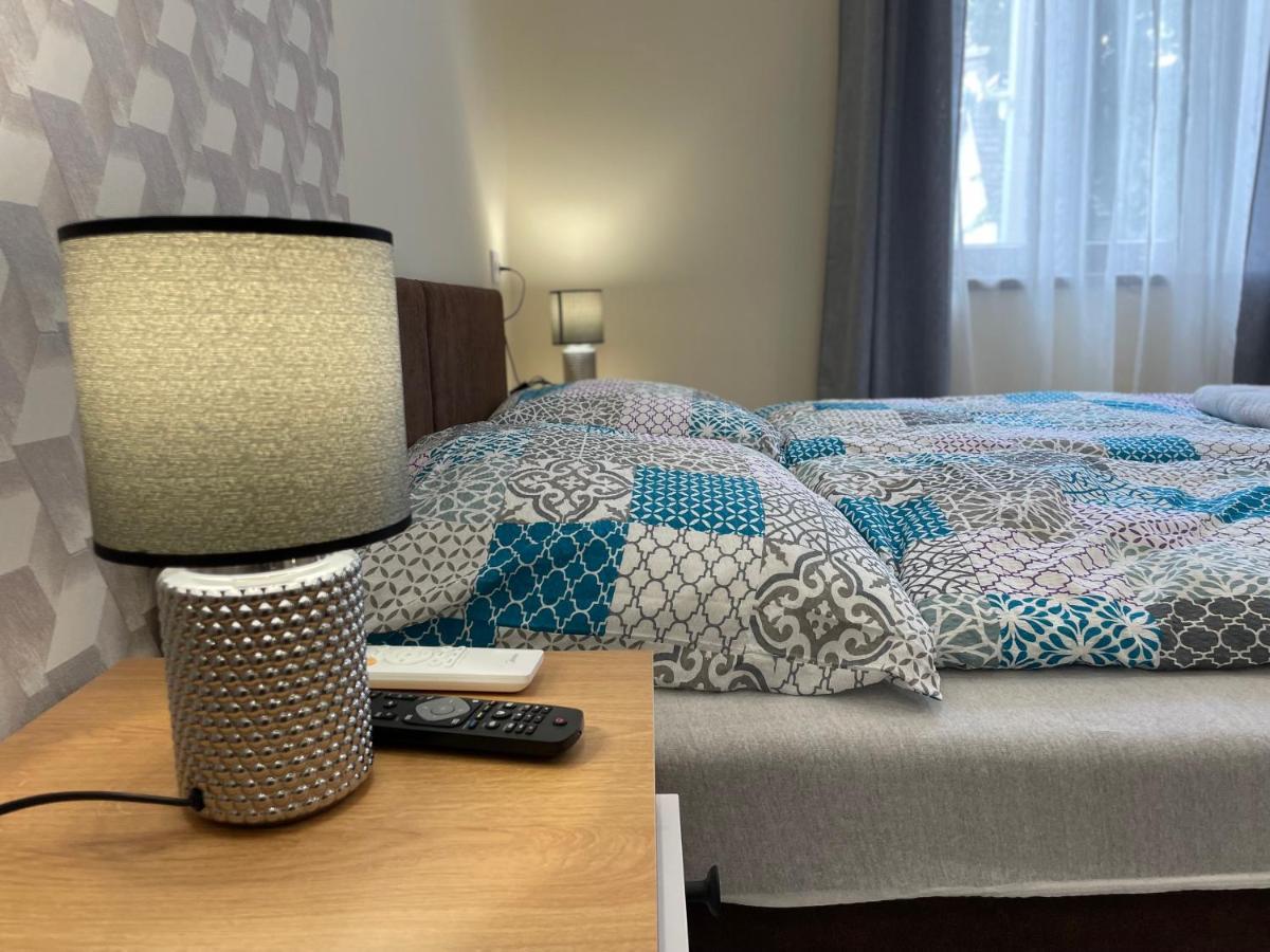 Kovacs Apartmanhaz 키슈쿤헐러시 외부 사진