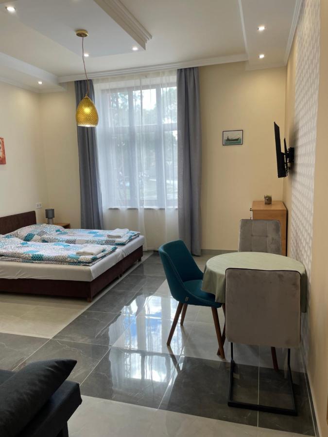 Kovacs Apartmanhaz 키슈쿤헐러시 객실 사진
