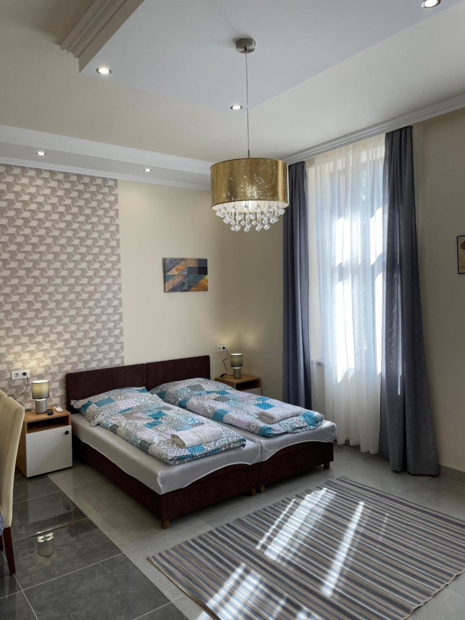 Kovacs Apartmanhaz 키슈쿤헐러시 객실 사진