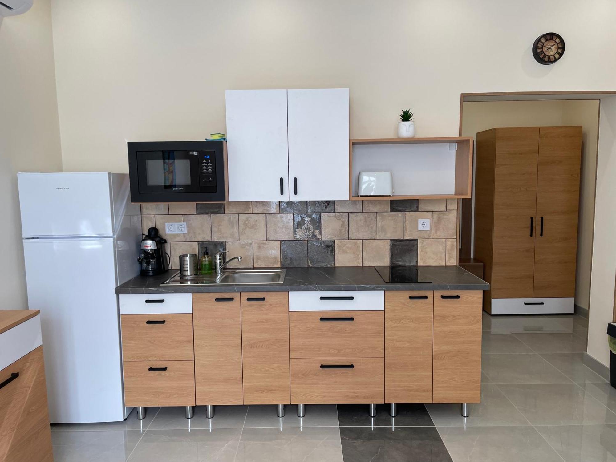 Kovacs Apartmanhaz 키슈쿤헐러시 객실 사진