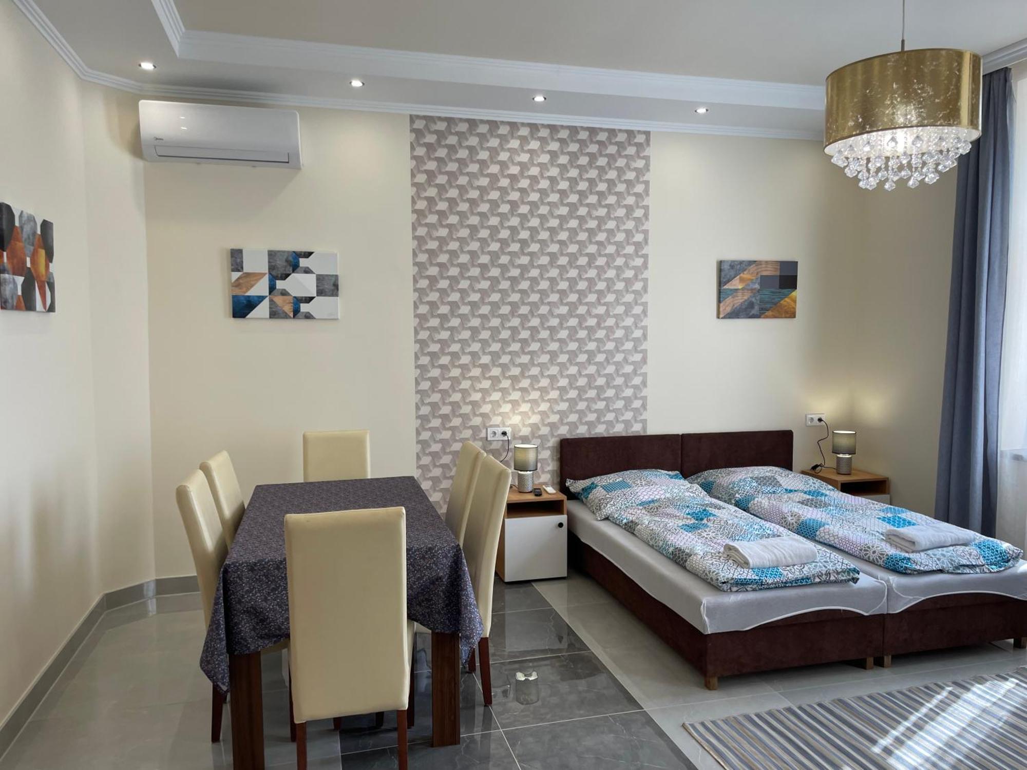 Kovacs Apartmanhaz 키슈쿤헐러시 객실 사진